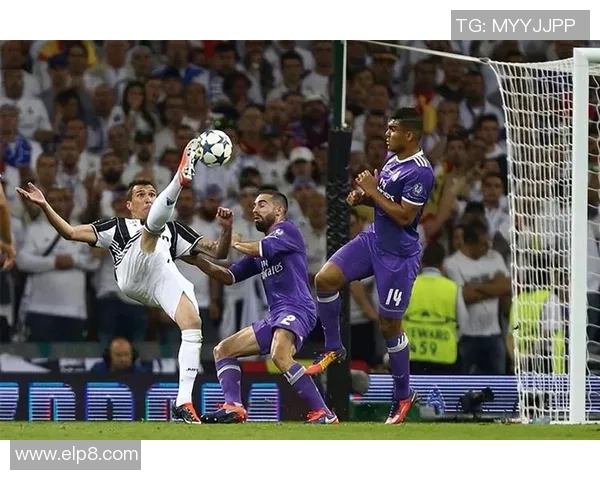 英超赛场惊现冷门皇马以一球小胜尤文图斯引发全场热议