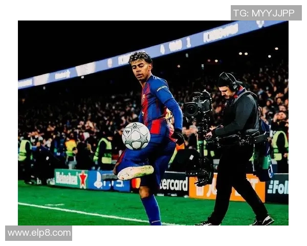 巴萨友谊赛大胜里昂红牌事件引发全场热议与历史冷门回顾